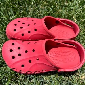 Crocs Red Baya Clog, men/women shoe. Size 9M/11W slip on.